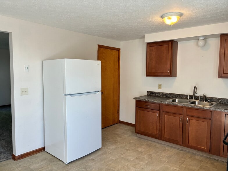 Building Photo - 7704 Hills and Dales Rd NW