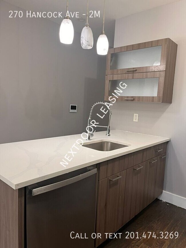 Building Photo - 270 Hancock Ave