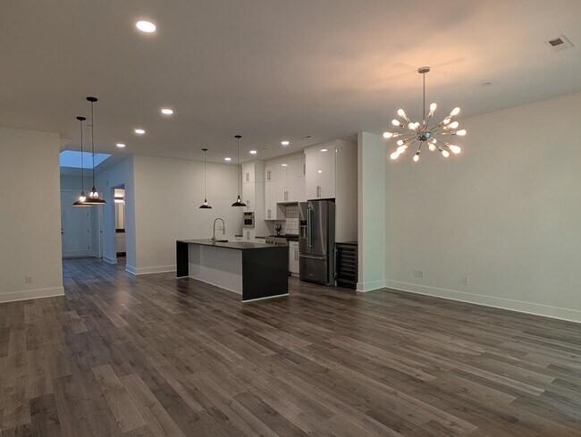 Building Photo - 4025 Southpoint Lndg Wy