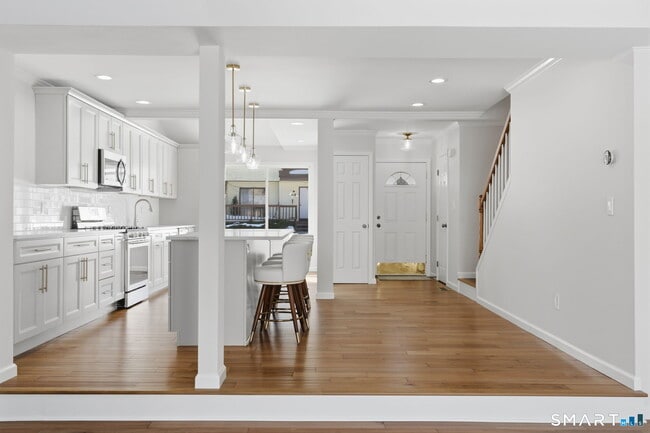 Building Photo - 193 Cypress Rd