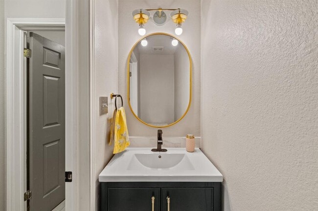 Building Photo - 12761 Council Bluff Dr