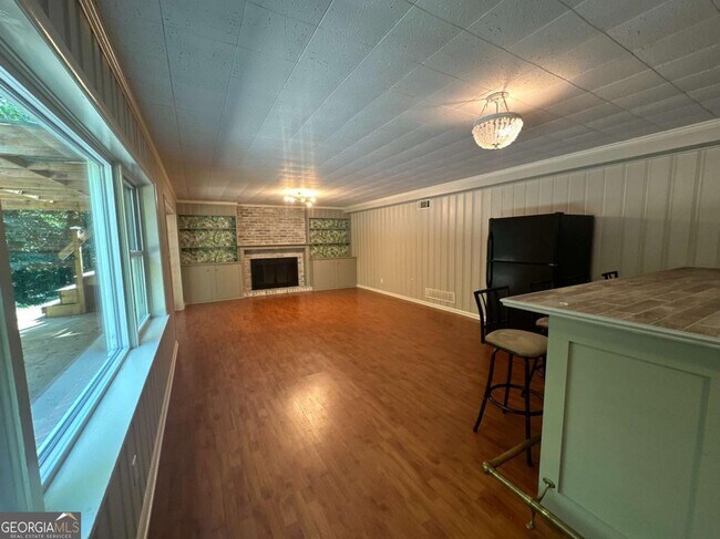 Building Photo - 345 Ridgeview Trail