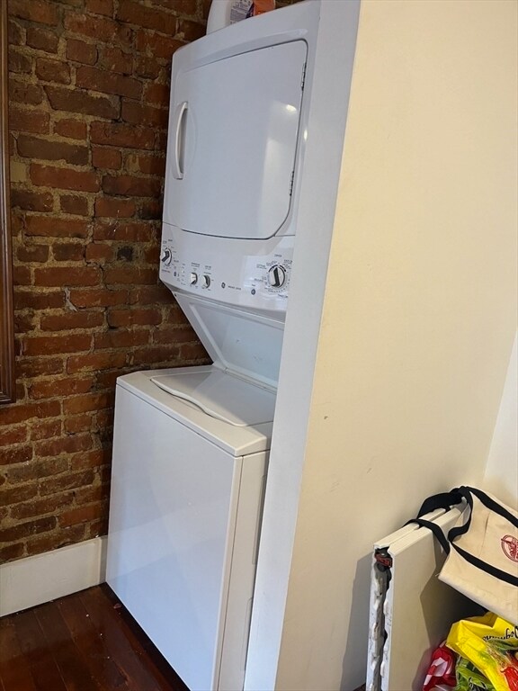 Building Photo - 915 Beacon St