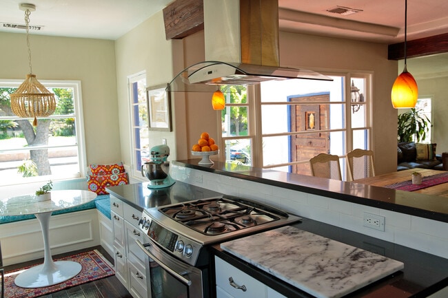 Primary Photo - 141 S Brighton St