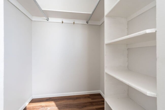 Building Photo - 2 bedroom, 1 bathroom in Loveland.