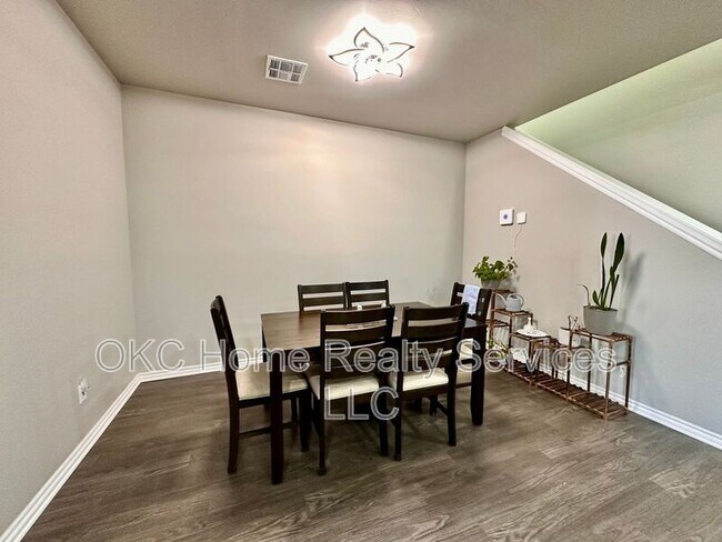 Building Photo - 10341 NW 26th St