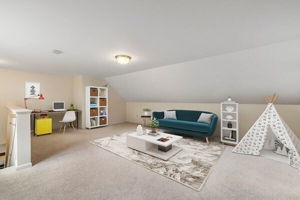 Building Photo - 7 Lakeside Cir