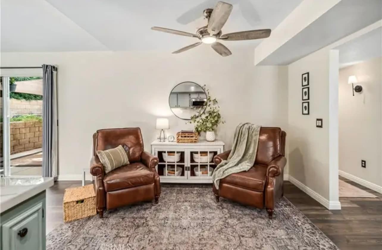 Building Photo - 4554 Meadow Pl