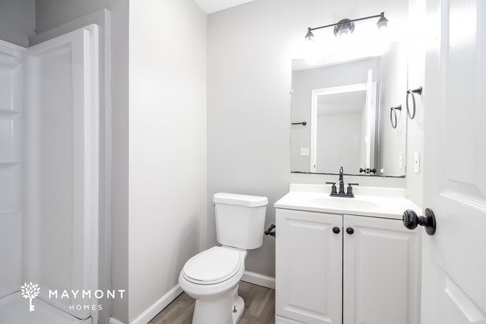 Building Photo - 126 Saturn Ln