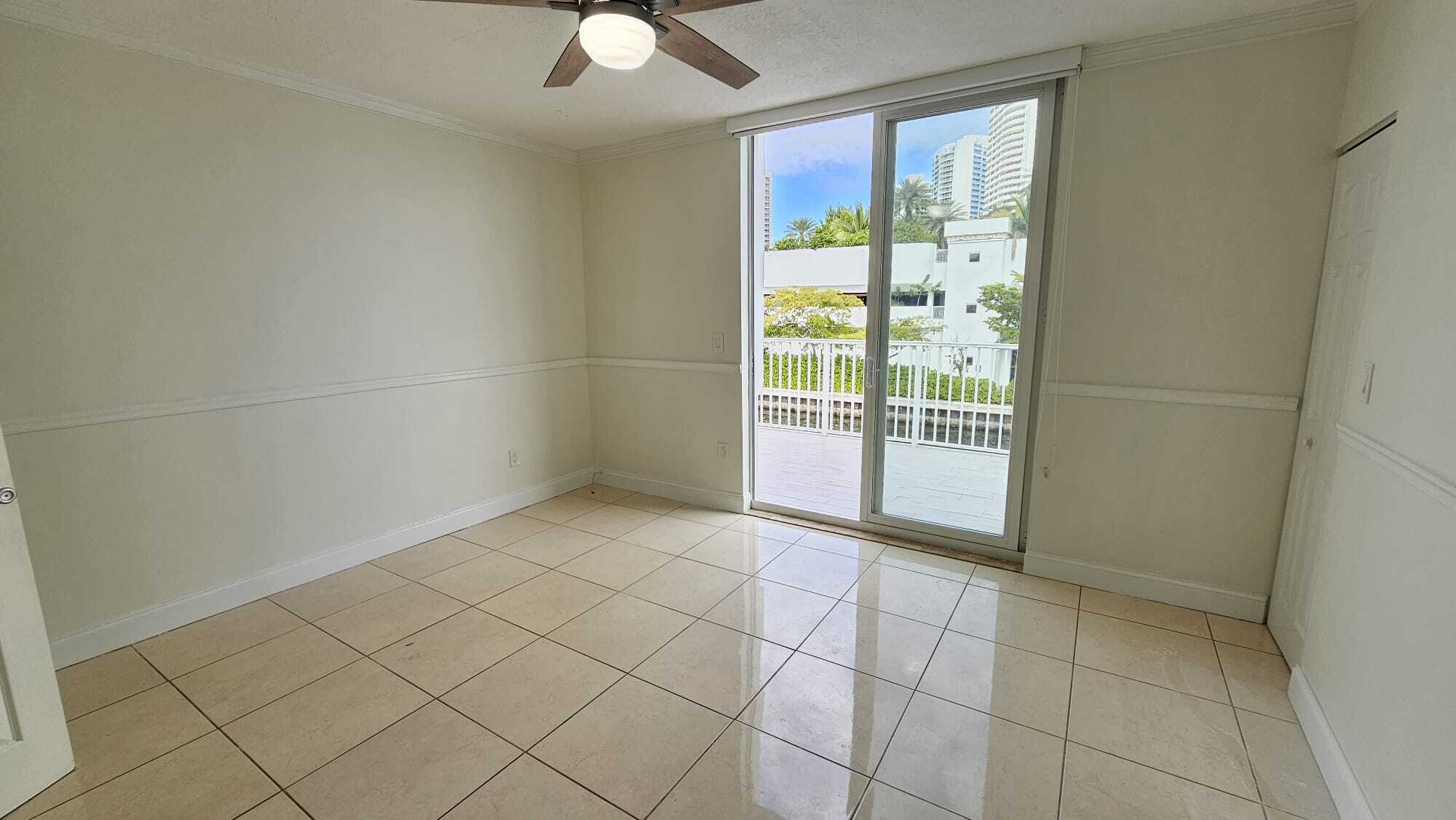 Building Photo - 3745 NE 171st St