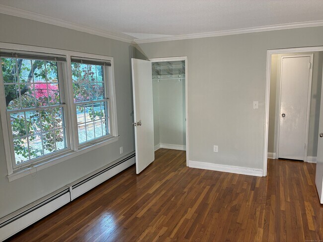 Building Photo - 202 Park St