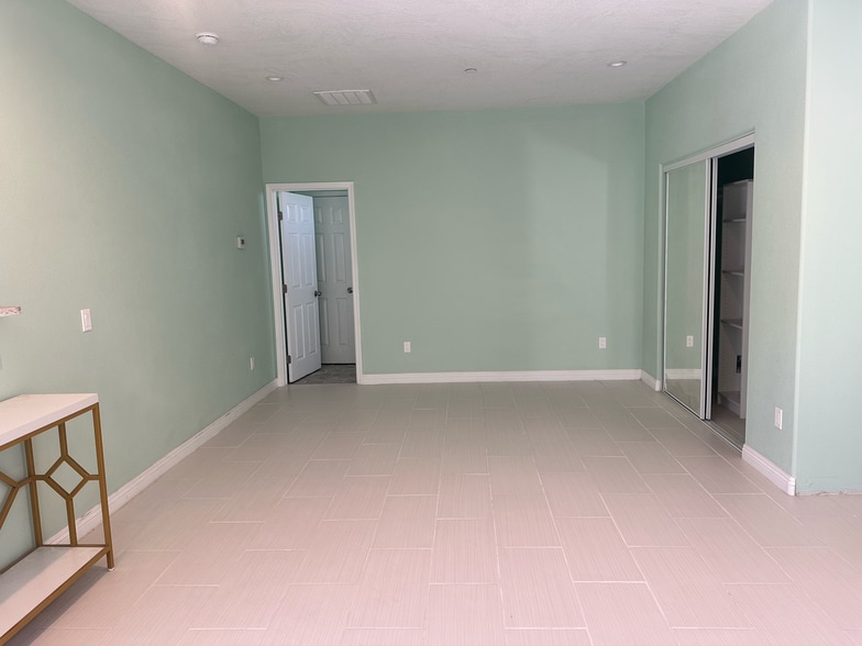 Building Photo - 18189 Kalin Ranch Dr