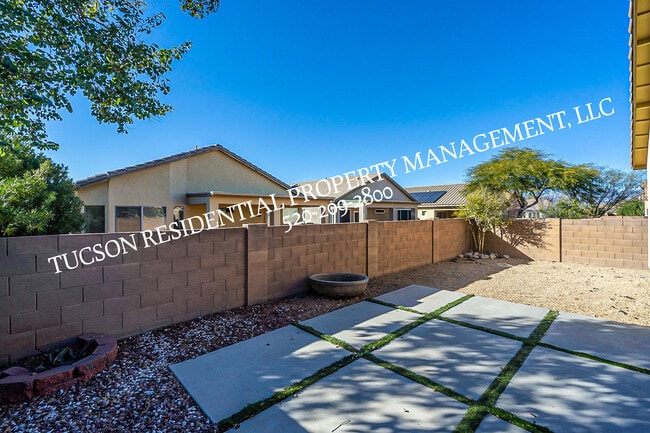 Building Photo - 6070 Wych Elm Pl