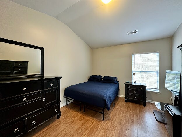 Building Photo - 335 Flyway Rd