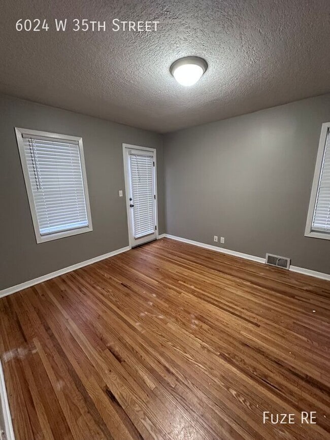 Building Photo - 6024 W 35th St