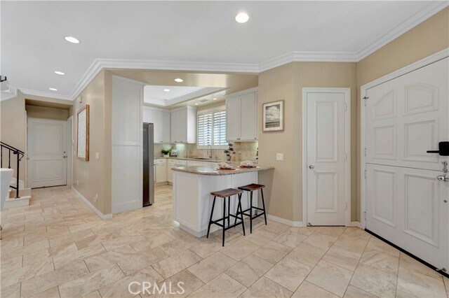 Building Photo - 509 W Balboa Blvd