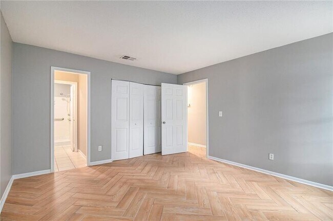 Building Photo - 3599 Woodbriar Cir