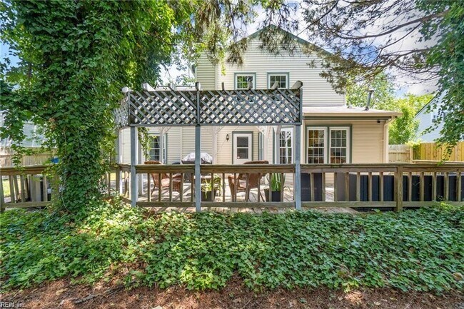 Building Photo - 1805 Monet Ct