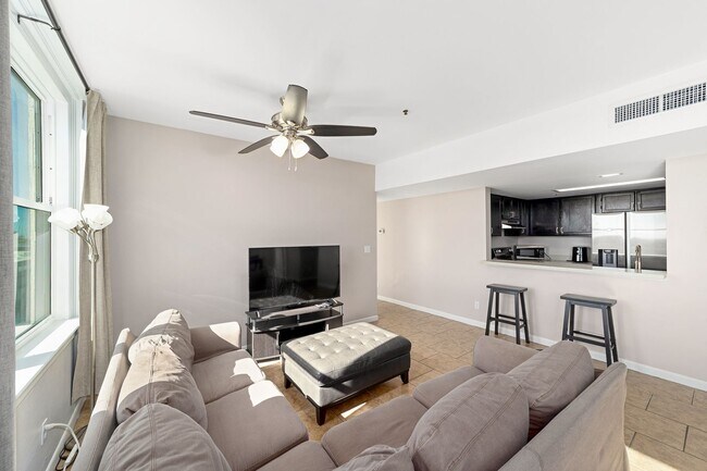 Building Photo - Seagle Building 7C