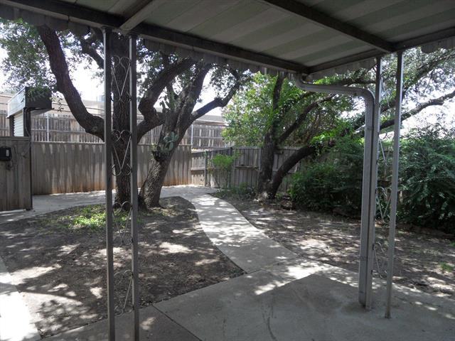 Building Photo - 7035 Kingsbury Dr