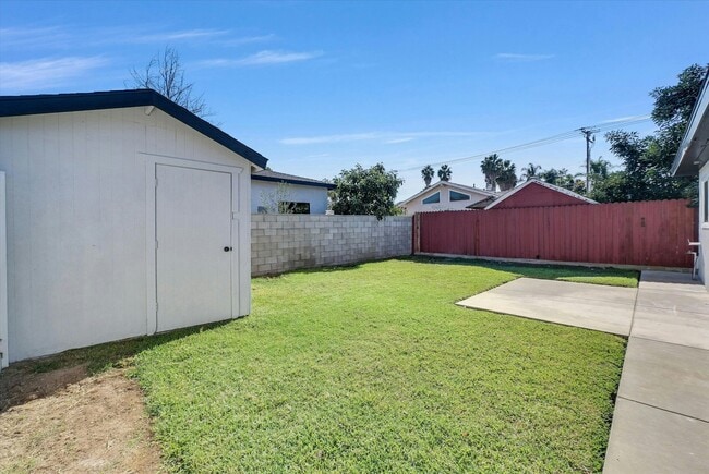 Building Photo - 18442 Patterson Ln