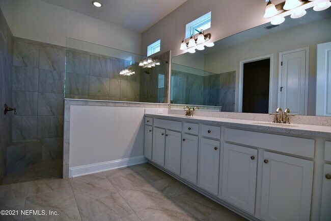 Building Photo - 538 Vista Lake Cir