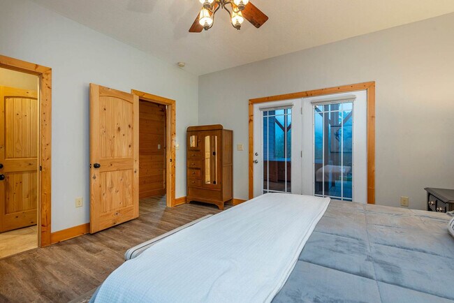 Building Photo - 629 Cherry Hill Dr