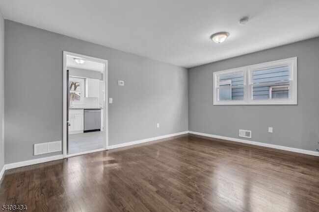 Building Photo - 417 Highland Pl