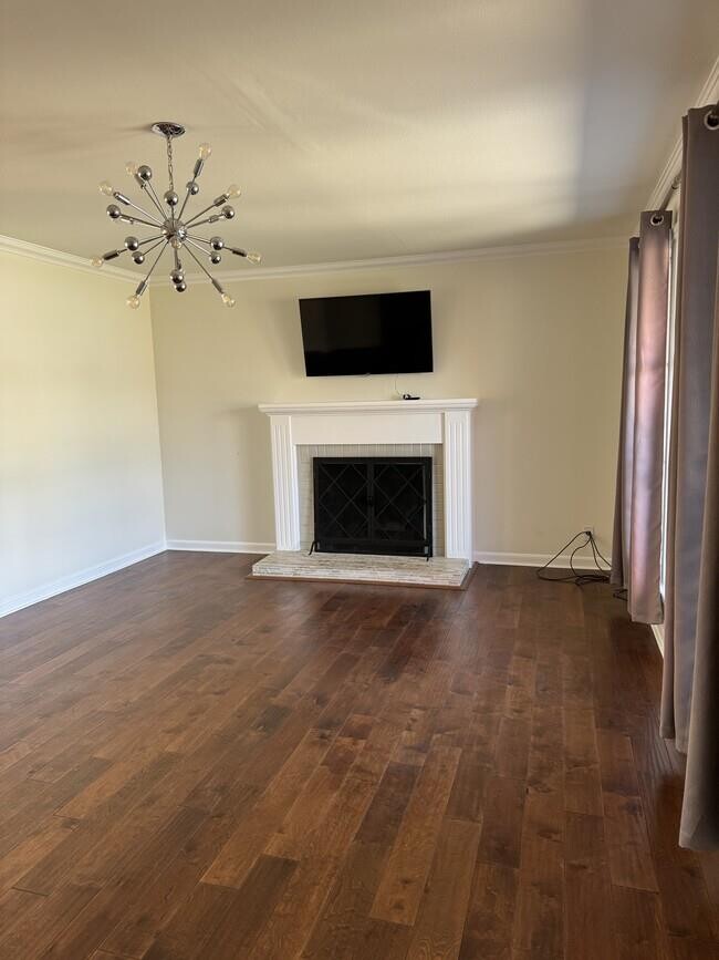 Building Photo - 535 Bayview Ave