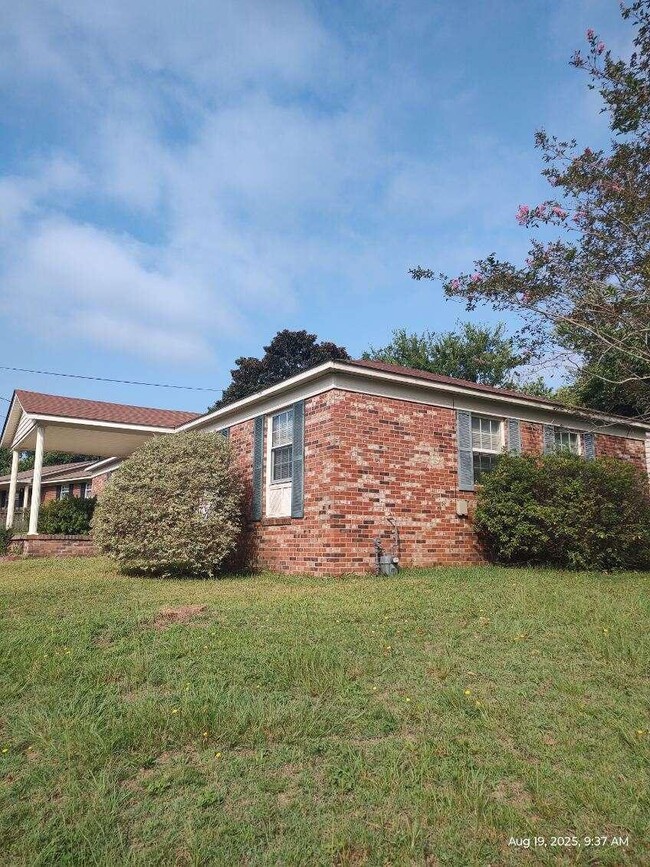 Building Photo - 403 Catawba Rd