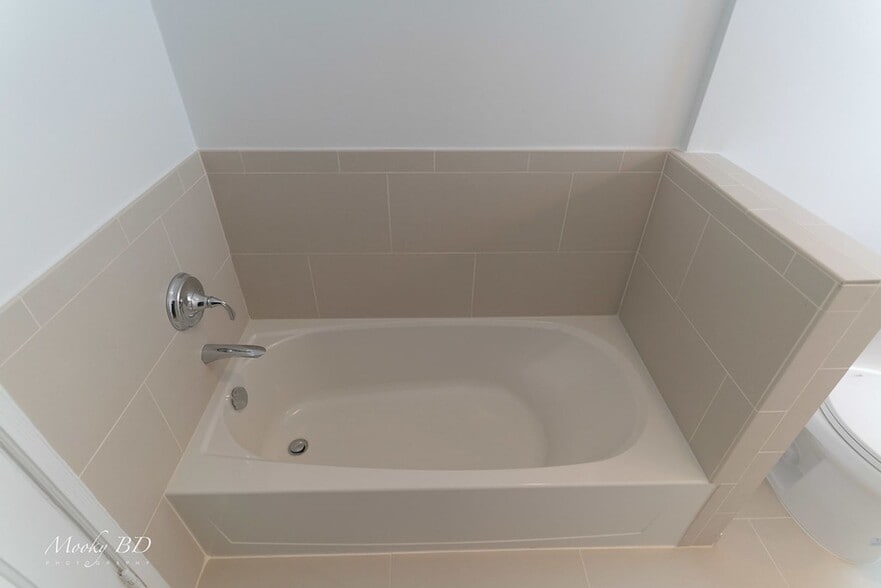 Building Photo - 1207 S Orlando Ave