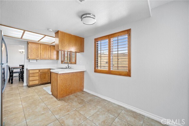Building Photo - 10703 Valley Dr