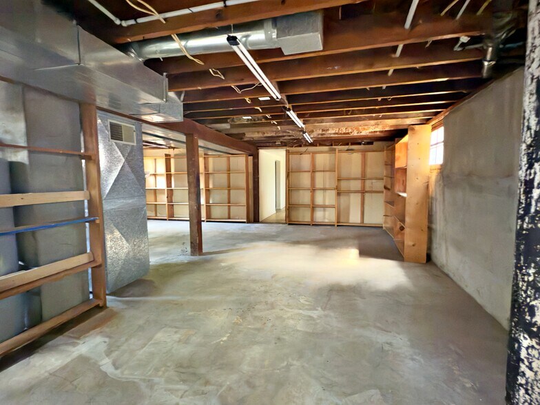 Building Photo - 125 NE 84th Ave