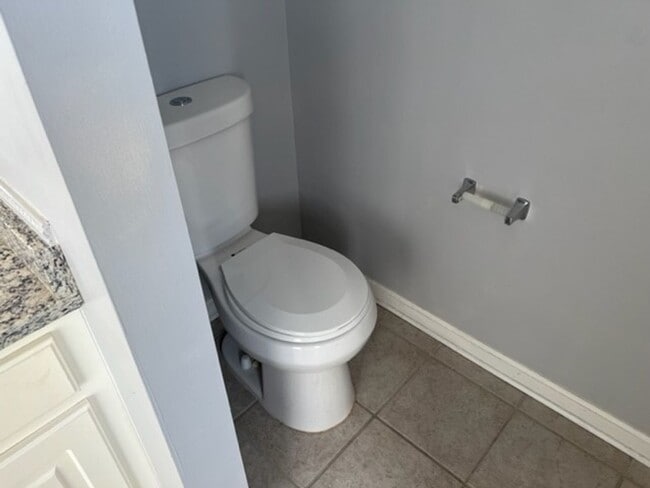 Building Photo - Cozy 3 Bed 2 Bath House! Available Now!