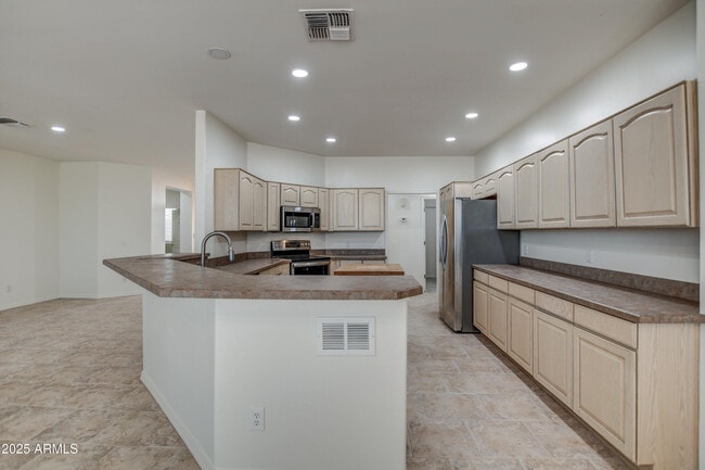 Building Photo - 15436 E El Lago Blvd
