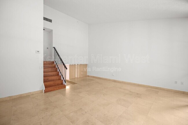 Building Photo - 2666 Tigertail Ave