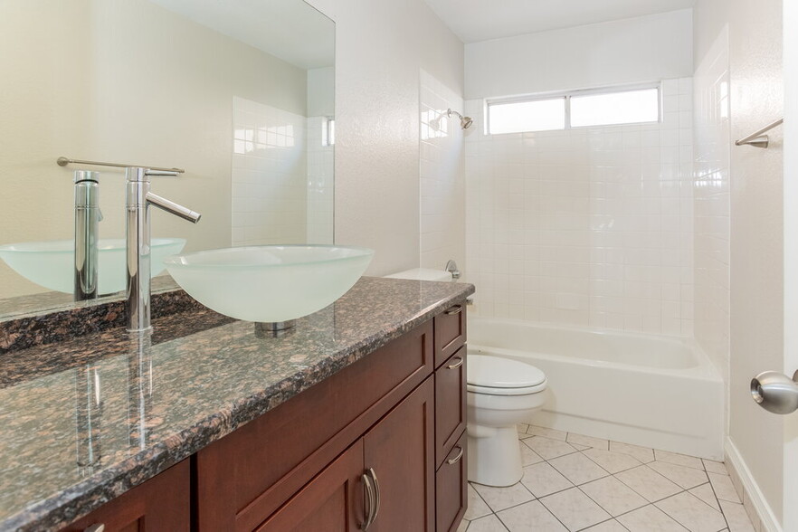 Building Photo - 1205 Spring Breeze Cir