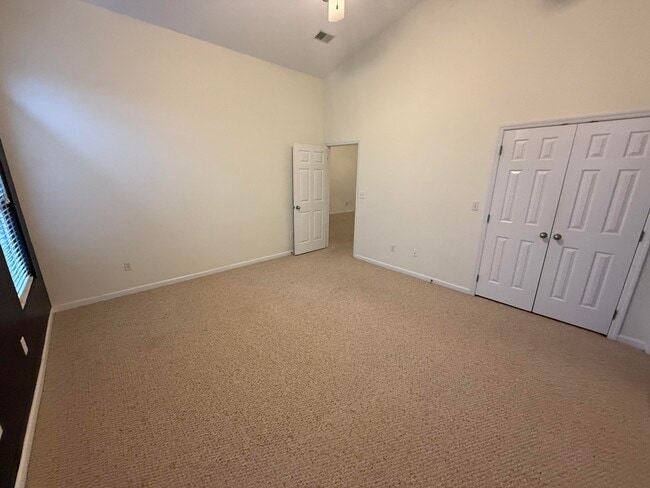 Building Photo - 2204 Market Garden Ln