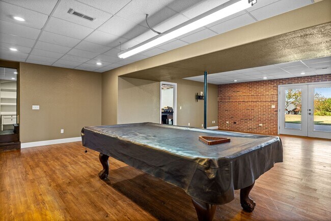 Building Photo - Greenback 37742 - 4 bedroom, 4.5 bath home...