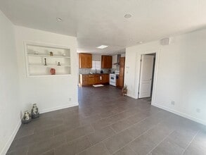 Building Photo - 45025 1/2 10TH STREET WEST