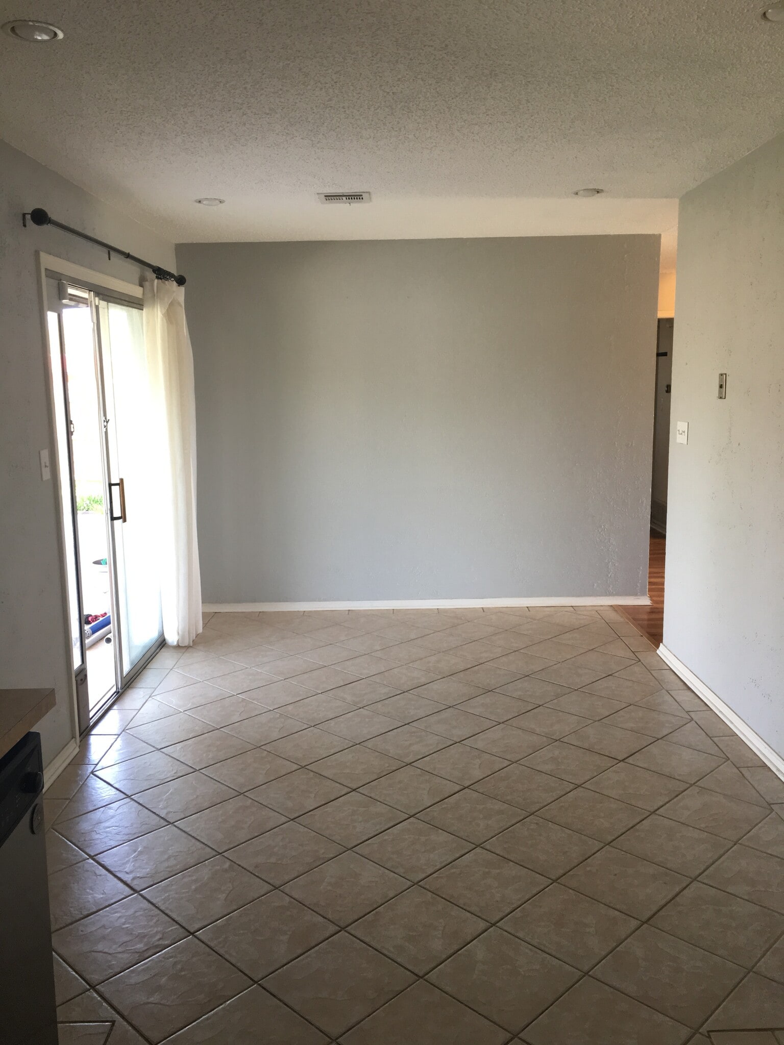 Kitchen/Dining - 908 Eagle Drive