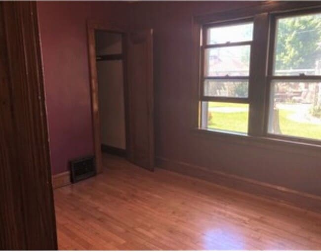 Building Photo - 3151 S Mabbett Ave