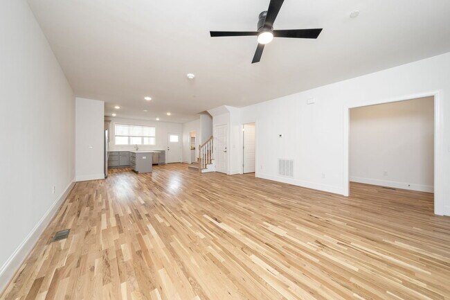 Building Photo - 3811 Lands End Ct