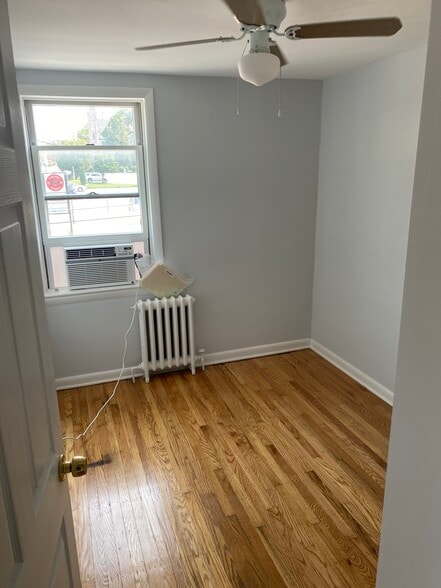 Room 4 - 893 Penn St