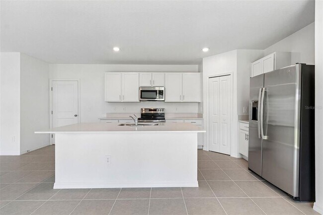 Building Photo - 7847 ABAGAIL Dr