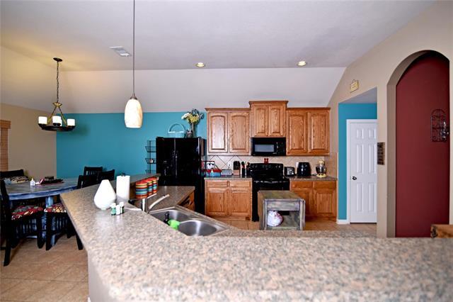 Building Photo - 122 Chinaberry Trail