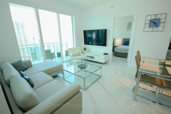 Building Photo - 950 Brickell Bay Dr