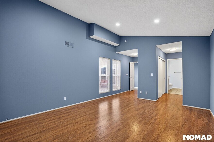 Building Photo - 23119 Valerio St