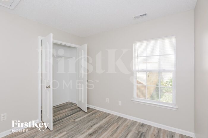 Building Photo - 1401 Bray Dr