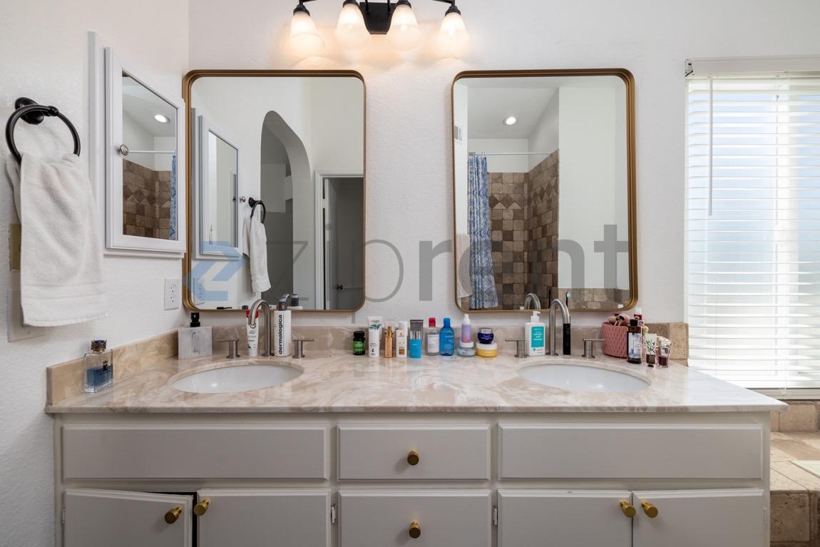 Building Photo - 28207 Ajilwood Ct